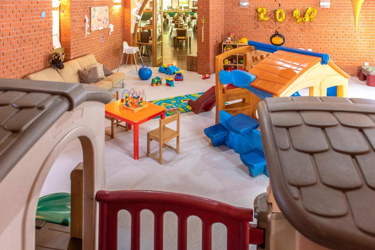 Zichy Park Hotel Bikács 外观 照片