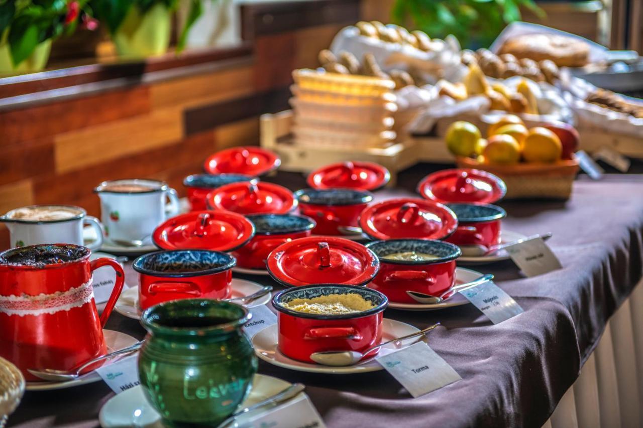 Zichy Park Hotel Bikács 外观 照片